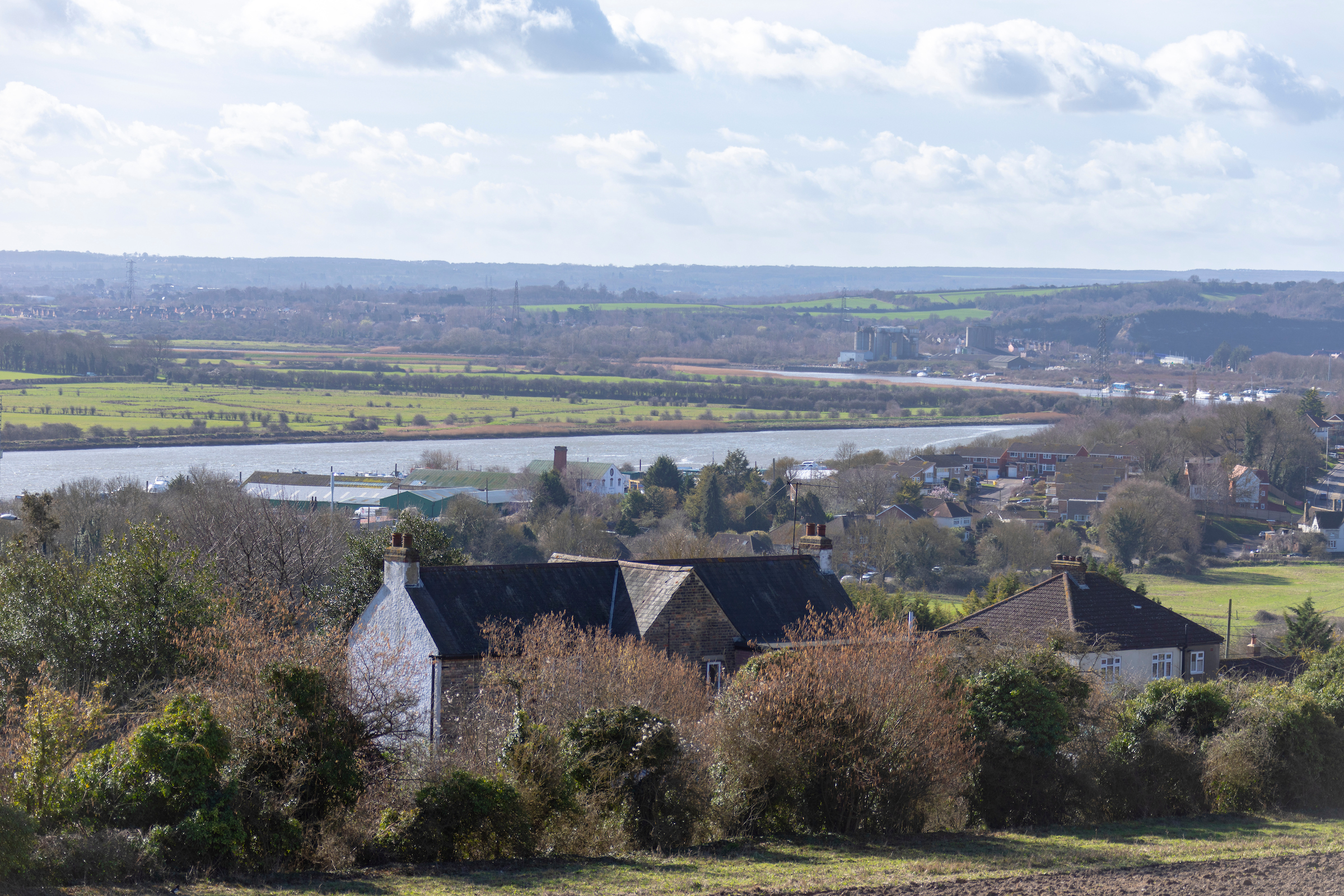 Full Comms Peters Village 86