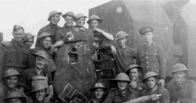 d2ce8139-35e2-4861-a754-711915028db6-Borstal gunners with trophy (1).png