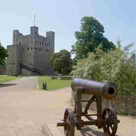 Rochester Castle keep with Canons in front